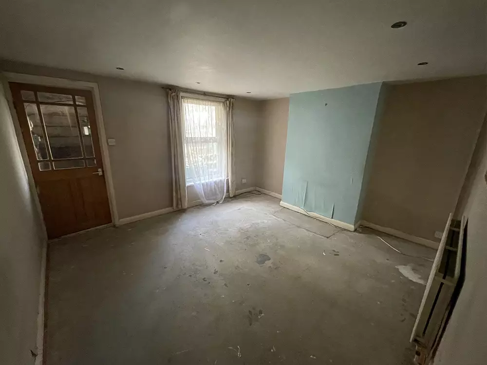 3bed property Bedroom 1v1